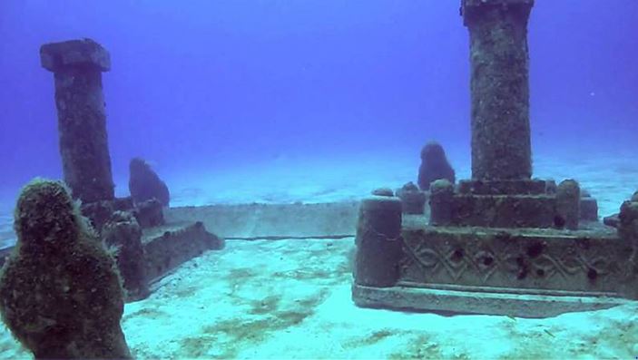 храм под водата