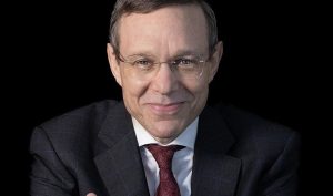 Ави Льоб приема залога на скептика от $1000 за посещение на извънземни до 2030 г.