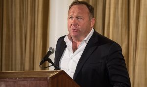 Върховният съд на САЩ отхвърля кандидатурата на Алекс Джоунс да преобърне делото с 1,5 милиарда долара