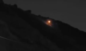 Бивш губернатор на Мексико споделя видео със странни кълба близо до имота си